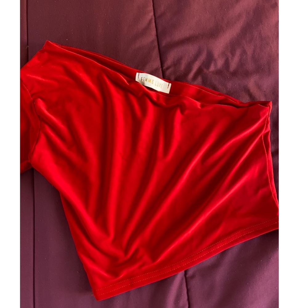 STUNNING red two piece skirt SET! - Picture 3 of 5